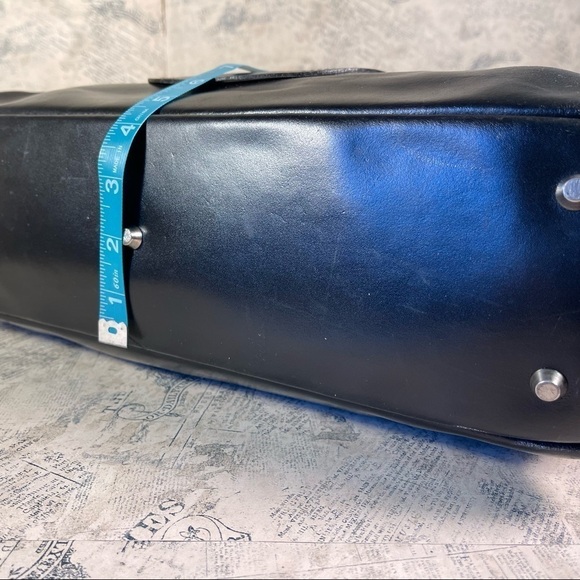 Frederic Paris black leather satchel - Picture 12 of 13